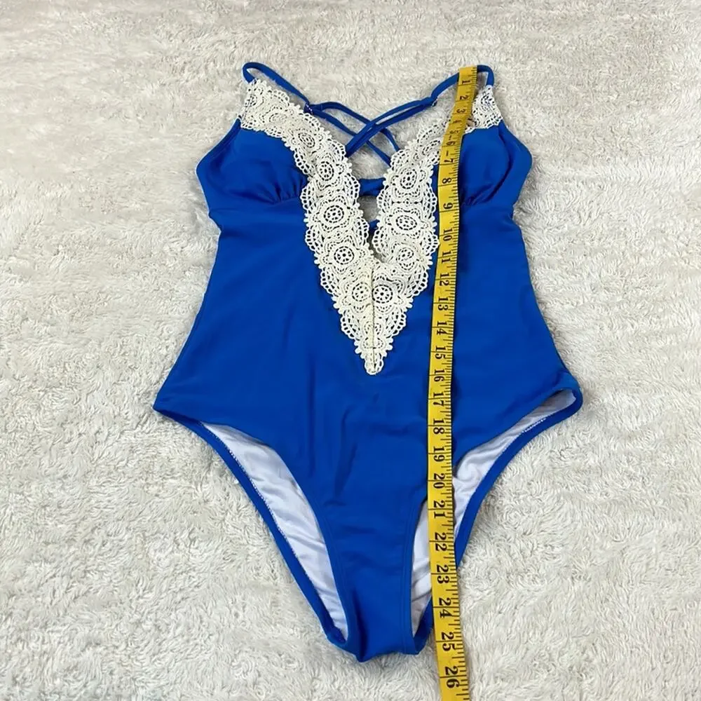 Cupshe lace plunge blue and cream one piece swimsuit,‎ size small
